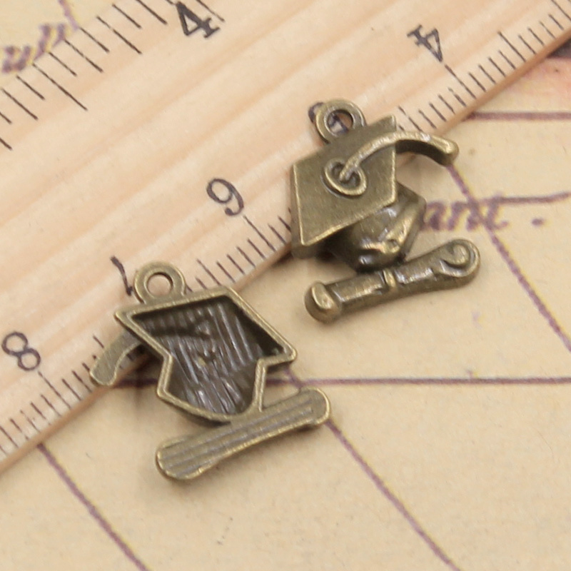 20pcs Charms Graduation Cap An - Jewelry Making Diploma recensione e prezzo