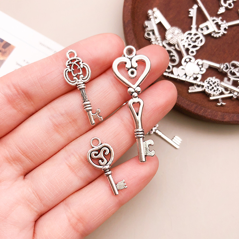 50g/pack Key Charms Bracelets  - Jewelry Making Business recensione e prezzo